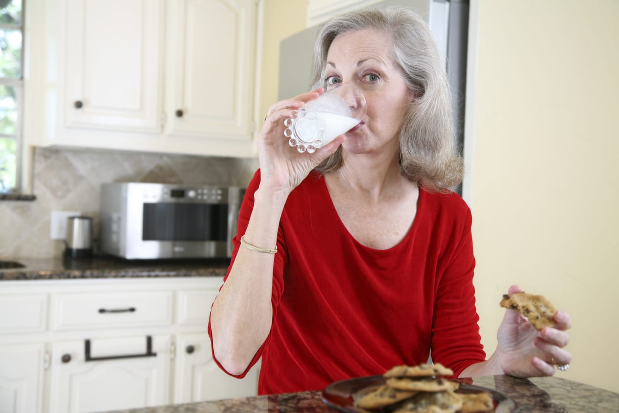 Connaissez-vous ces 8 aliments surprenants qui protègent vos dents ?